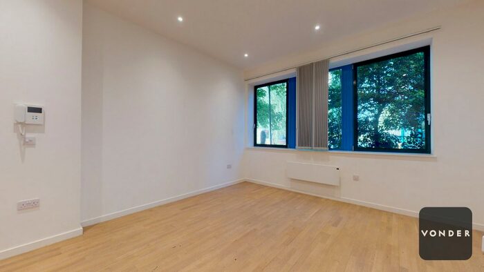 Studio To Rent In Riverbank Way, Brentford, TW8