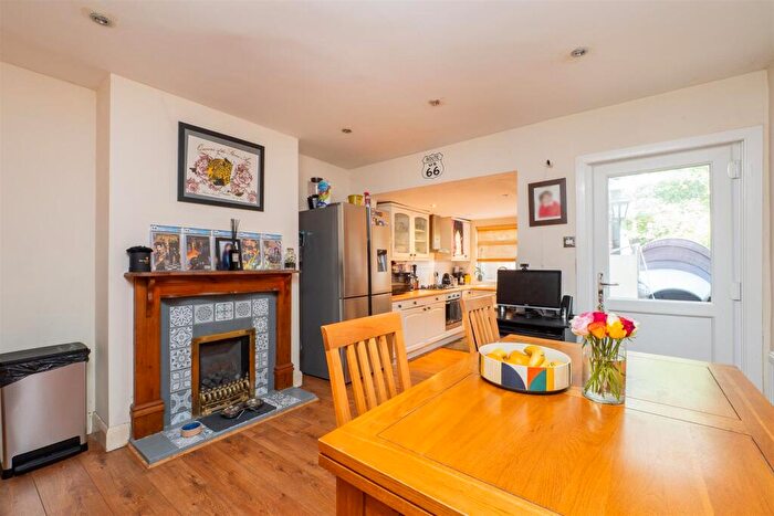 2 Bedroom Semi-Detached House For Sale In Brandon Road, Sutton, SM1