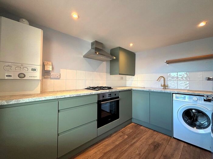 1 Bedroom Flat To Rent In High Street, Rusthall, Tunbridge Wells, TN4