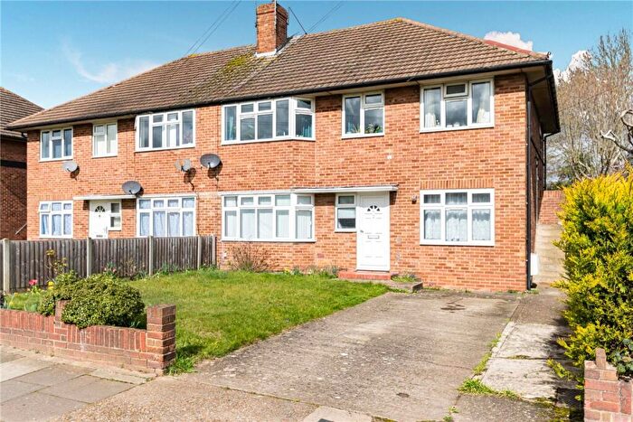 2 Bedroom Flat For Sale In Valley Road, Orpington, Kent, BR5