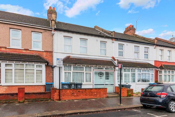 3 Bedroom Semi-Detached House To Rent In Cedar Road, Addiscombe, Croydon, CR0