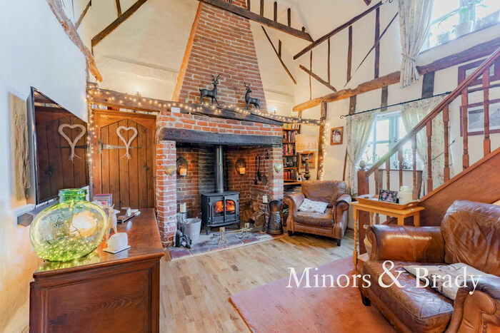 2 Bedroom Cottage For Sale In Church Street, Bradenham, IP25