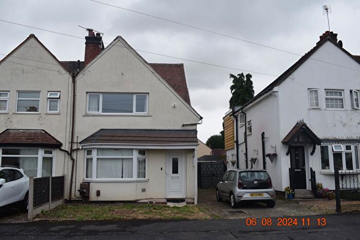 3 Bedroom Semi-Detached House To Rent In Ivanhoe Avenue, Nuneaton, CV11