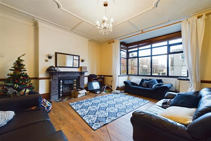 5 Bedroom Property To Rent In Manor House Road, Newcastle Upon Tyne, NE2