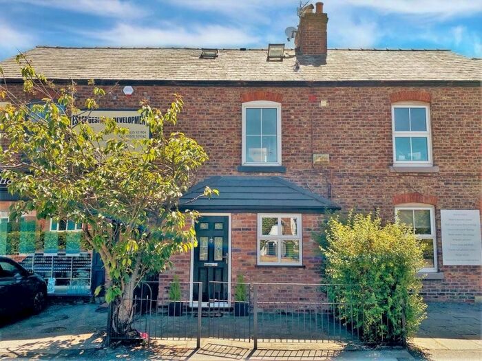 1 Bedroom Flat To Rent In Chapel Lane, Wilmslow, Cheshire, SK9