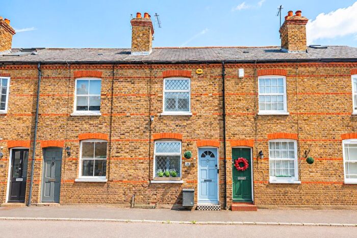 2 Bedroom Property For Sale In Rays Avenue, Windsor, SL4