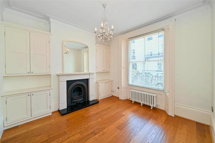 1 Bedroom Studio To Rent In Chalcot Crescent, Primrose Hill, London, NW1
