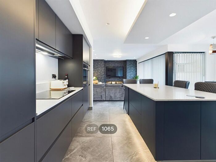 2 Bedroom Detached House To Rent In A Parklands Mews, Hessle, HU13