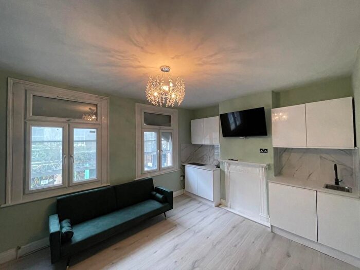 Studio To Rent In Chapel Market, London, N1