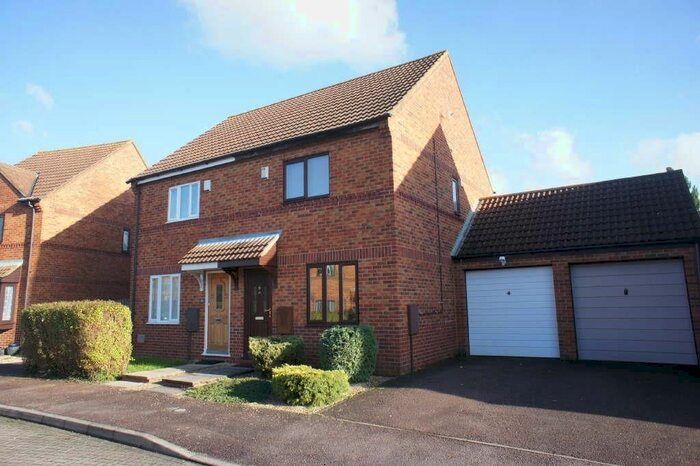 2 Bedroom Semi Detached House To Rent In Tredington Grove, Caldecotte, MK7