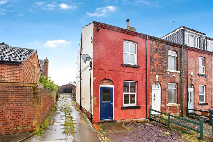 2 Bedroom End Of Terrace House For Sale In Windmill Lane, Rothwell, Leeds, LS26