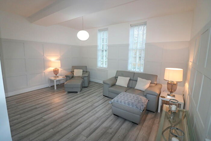 2 Bedroom Apartment To Rent In Hessle High Road, Hull, HU4