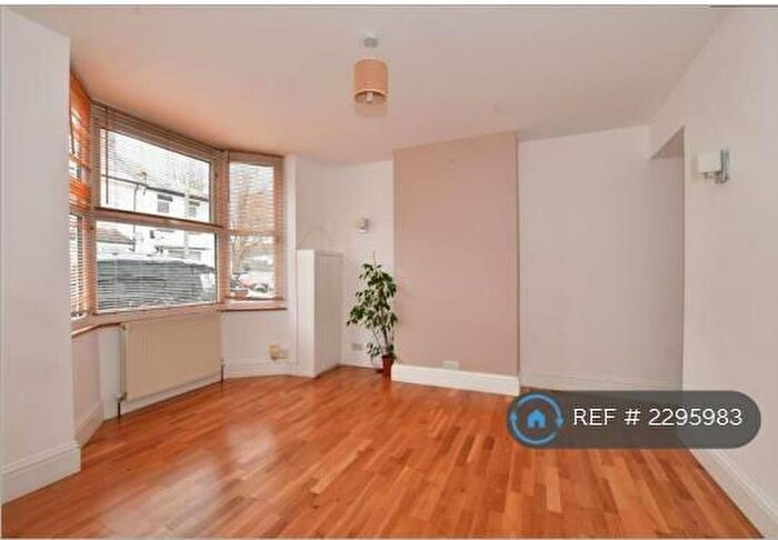 2 Bedroom Terraced House To Rent In Haddon Road, Sutton, SM1