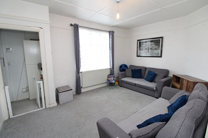 3 Bedroom Semi-Detached House To Rent In Ling Road, Erith, Kent, DA8