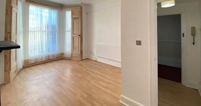 1 Bedroom Flat To Rent In St Germans Road, Forest Hill, London, SE23