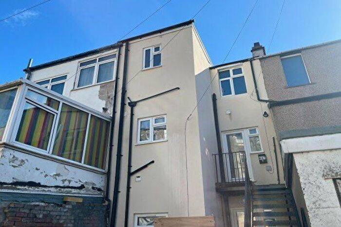 2 Bedroom Maisonette To Rent In Yorkshire Street, Morecambe, LA3