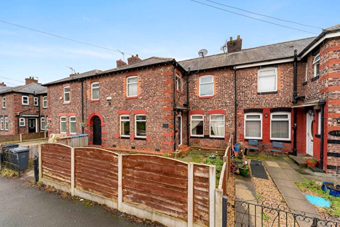 3 Bedroom Semi Detached House For Sale In Oaklands Road, Salford, M7