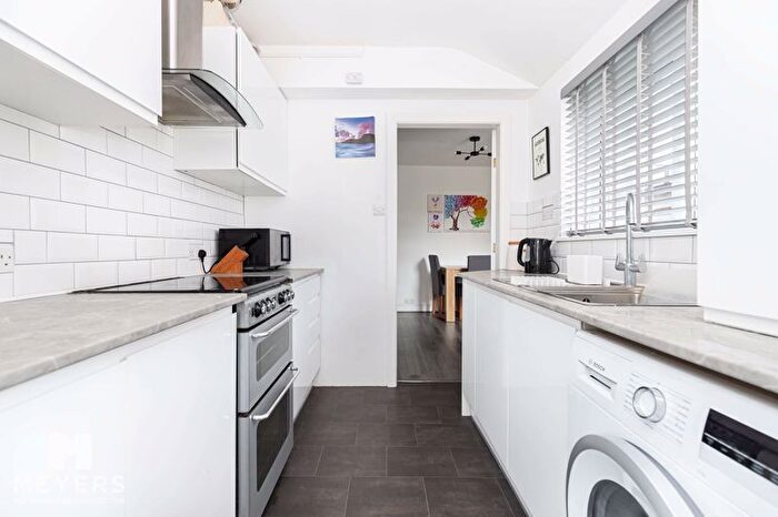 3 Bedroom Terraced House For Sale In Beaconsfield Road, Christchurch, BH23