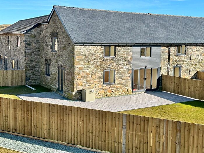 4 Bedroom End Of Terrace House To Rent In Clatter, Caersws, Powys, SY17