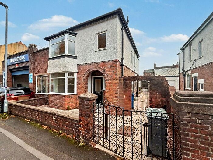 3 Bedroom Semi Detached House To Rent In Cauldon Road, Shelton, Stoke-On-Trent, ST4