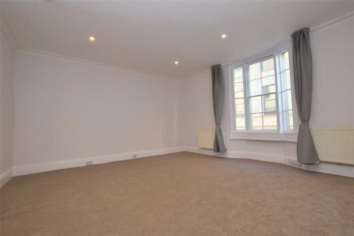 Apartment To Rent In John Street, Bath, BA1