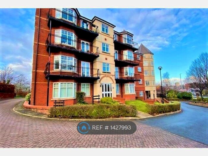 2 Bedroom Flat To Rent In Pennant Court, Wolverhampton, WV3
