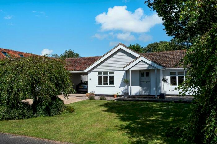 3 Bedroom Detached Bungalow To Rent In The Spinney, Itchenor, PO20