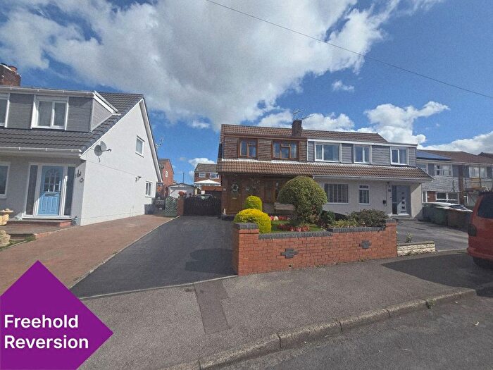 Detached House For Sale In Freehold Reversion, Forest Hill The Bryn, Pontllanfraith, The Bryn, Pontllanfraith, Blackwood, Gwent, NP12