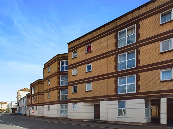 1 Bedroom Flat To Rent In Langney Road, Town Centre, Eastbourne, BN22