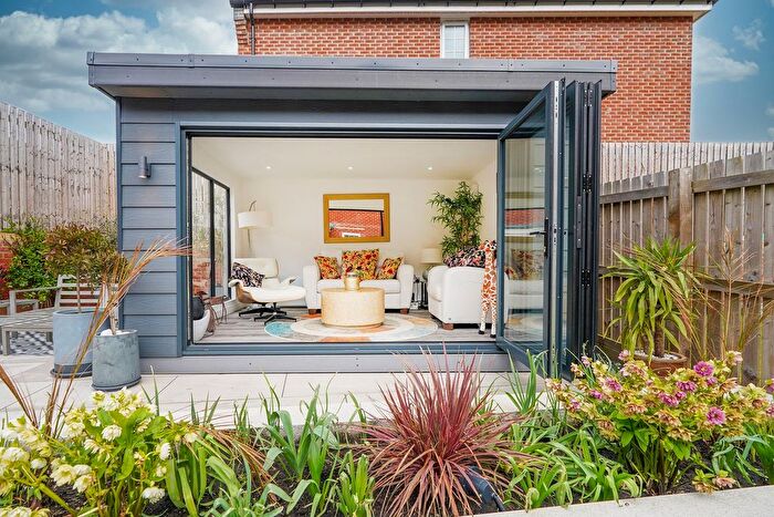 4 Bedroom Detached House For Sale In Willows Walk, Oughtibridge, S35