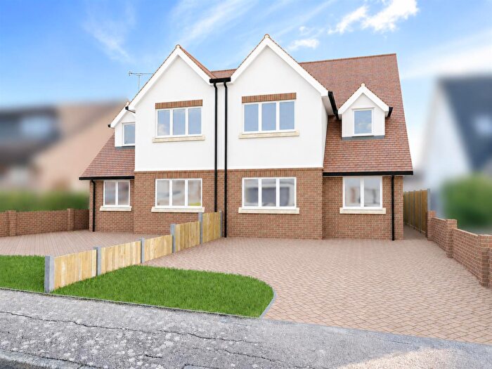 4 Bedroom Semi-Detached House For Sale In Norsey View Drive, Billericay, CM12