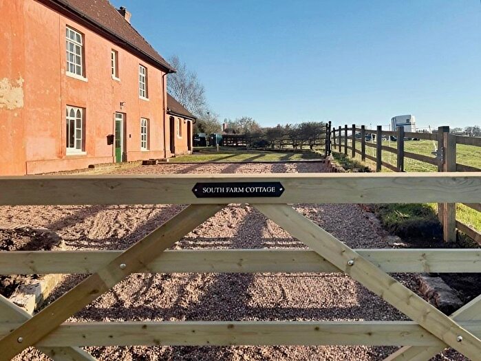 3 Bedroom Cottage To Rent In Budby, Newark, NG22