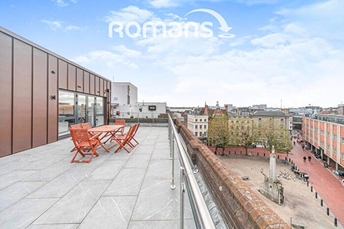 2 Bedroom Flat To Rent In Market Place, Reading, Berkshire, RG1