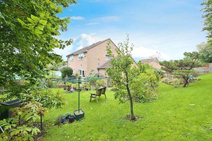 2 Bedroom Semi-Detached House For Sale In Manorfield Close, Northampton, NN3