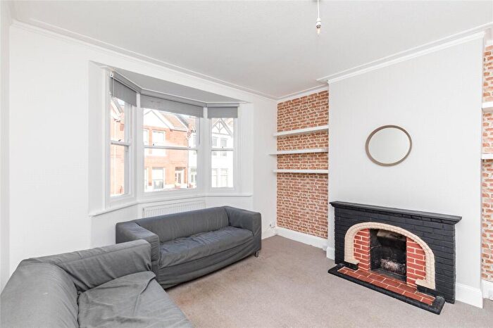 6 Bedroom House Of Multiple Occupation To Rent In York Grove, Brighton, East Sussex, BN1