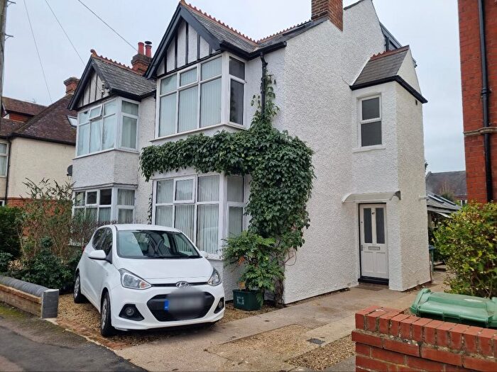 2 Bedroom Flat To Rent In Osler Road, Headington, Oxford, OX3