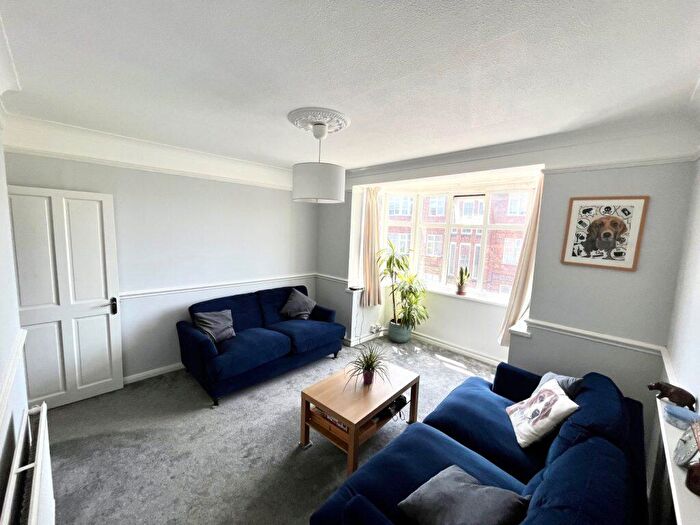 2 Bedroom Flat To Rent In Oakleigh Road North, Whetstone, N20