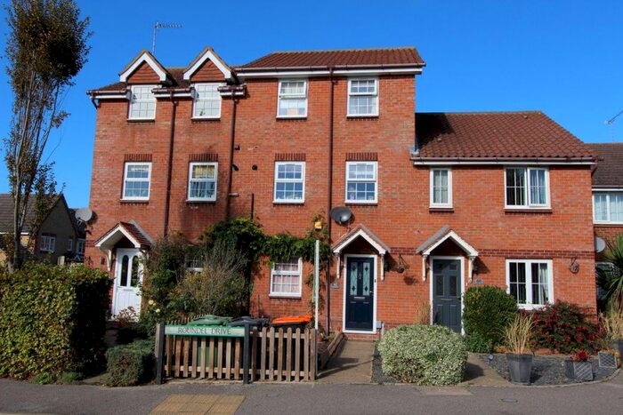 3 Bedroom Property To Rent In Roundel Drive, Leighton Buzzard, LU7