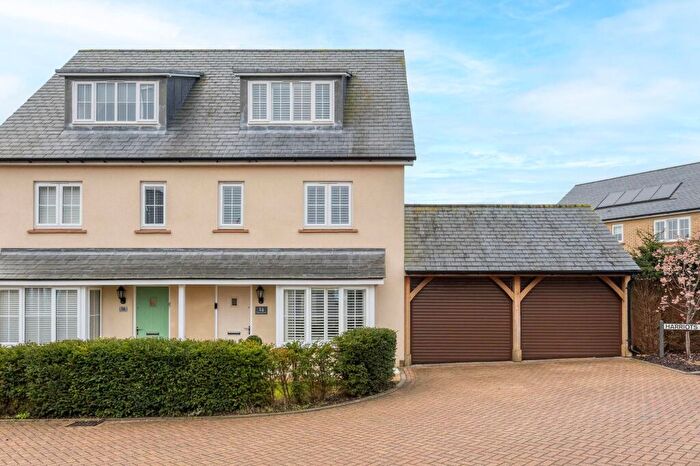 4 Bedroom Semi-Detached House For Sale In Walnut Tree Way, Meppershall, SG17