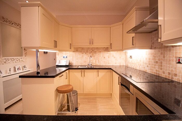 2 Bedroom Flat For Sale In Clifton Road, Ruddington, Nottingham, NG11