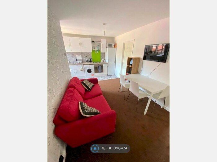 3 Bedroom Flat To Rent In Hartington Road, Brighton, BN2