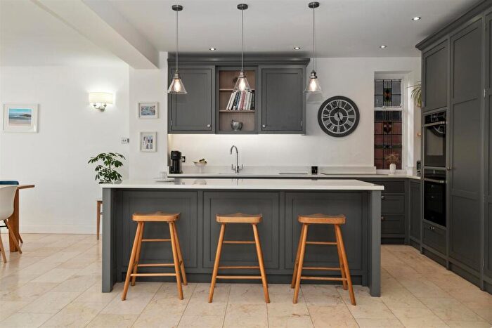 4 Bedroom Detached House For Sale In Mirfield Road, Solihull, - Sale Agreed, B91