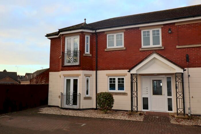 2 Bedroom Flat To Rent In Western Avenue, Bracebridge Heath, LN4