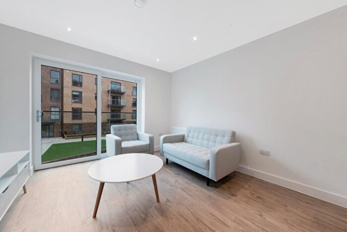 1 Bedroom Flat To Rent In Wilson Court, Saxon Square, Stirling Drive, Luton, LU2