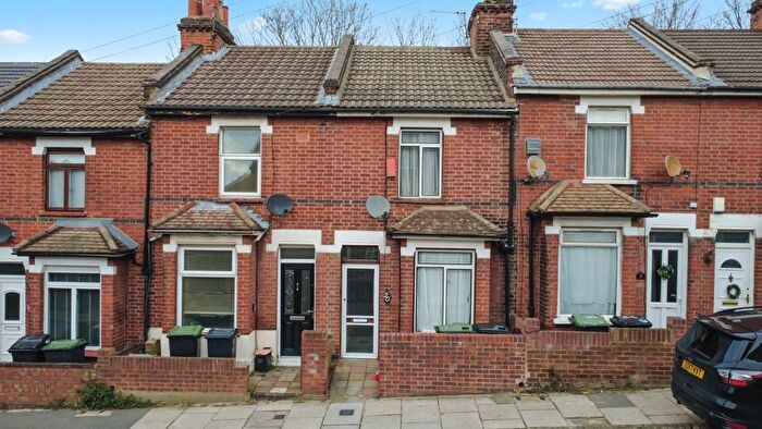 3 Bedroom Semi-Detached House To Rent In Wingfield Road, Gravesend, Kent, DA12