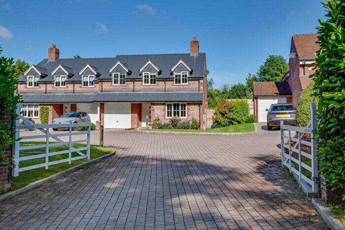 4 Bedroom Semi-detached House For Sale In Hammersley Lane, Penn, HP10