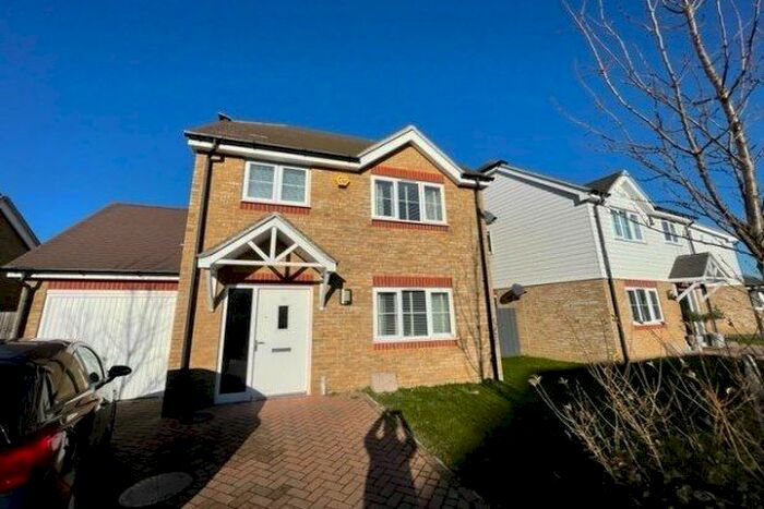 3 Bedroom Property To Rent In Eveas Drive, Sittingbourne ME10