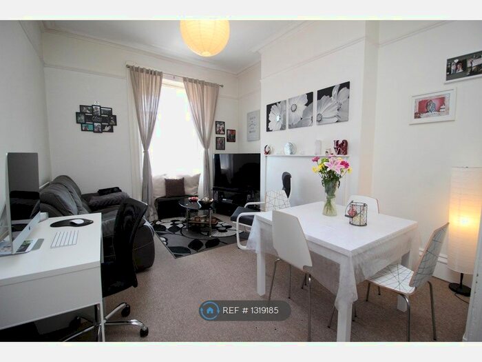 1 Bedroom Flat To Rent In Cambray Place, Cheltenham GL50