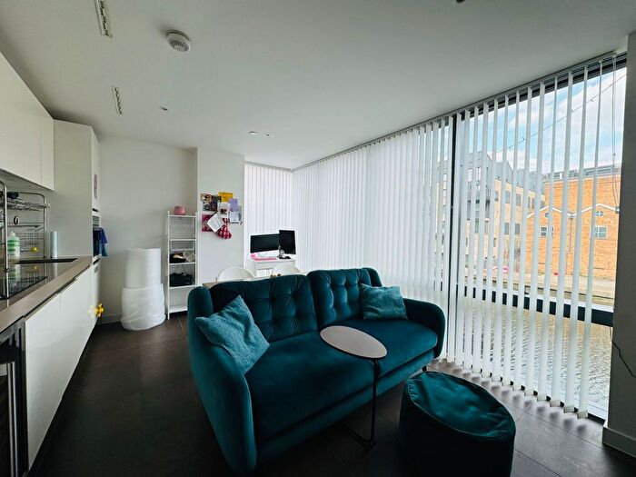1 Bedroom Flat To Rent In Bookhouse, A City Road, London, EC1V