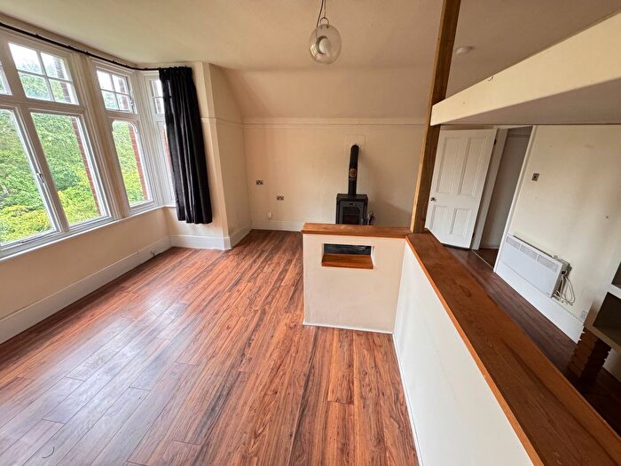 1 Bedroom Flat To Rent In Park Dale West, Tettenhall, WV1